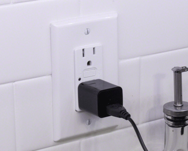 Non-WiFi USB Charger Hidden Camera
